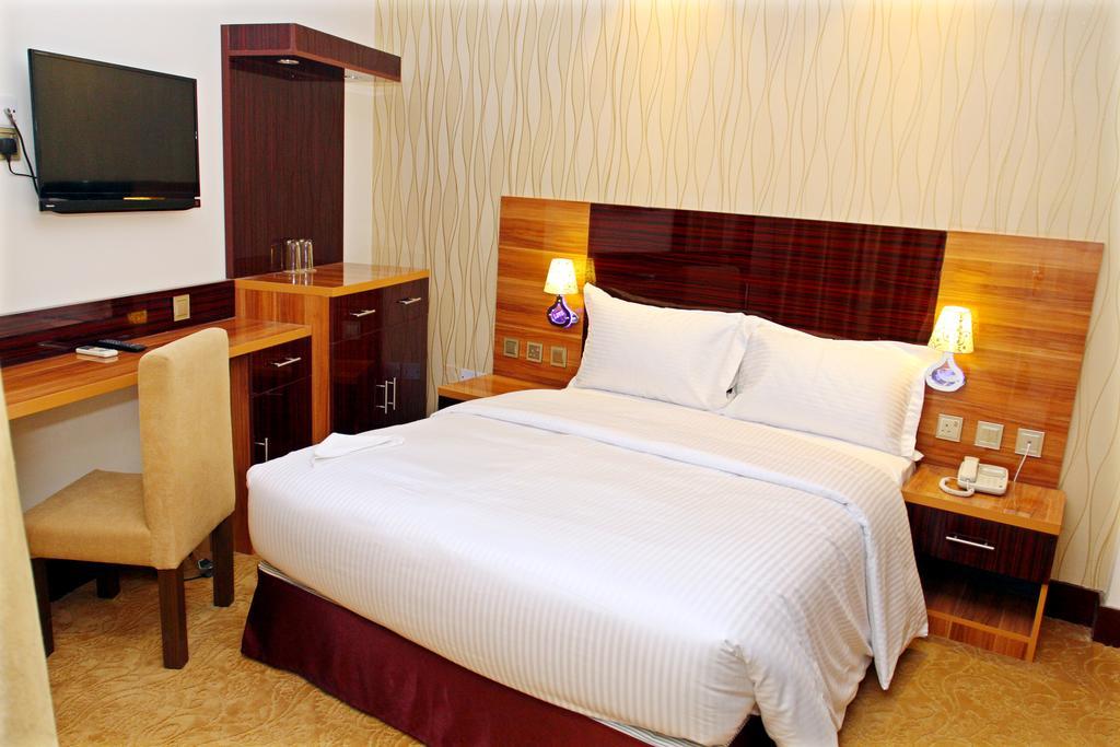 Fal Hotel L.L.C Dubai Room photo